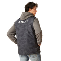 Load image into Gallery viewer, ARIAT MEN’S TEAM LOGO INSULATED VEST - EBONY CAMO
