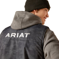 Load image into Gallery viewer, ARIAT MEN’S TEAM LOGO INSULATED VEST - EBONY CAMO
