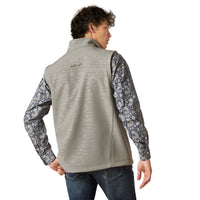 Load image into Gallery viewer, ARIAT MEN&#39;S LOGO 2.0 SOFTSHELL VEST  - JETTY GRAY EMBOSSED
