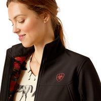 Load image into Gallery viewer, ARIAT WOMEN’S NEW TEAM SOFTSHELL JACKET - BLACK/MIRAGE
